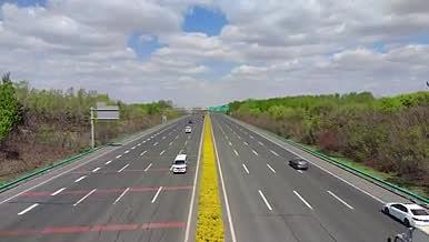 高速公路运输交通出行素材视频的预览图
